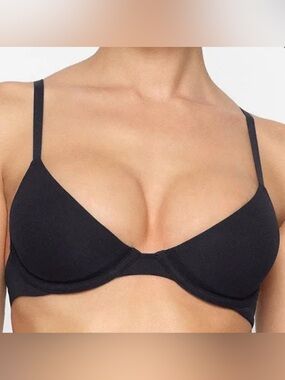 SKIMS plunge bra